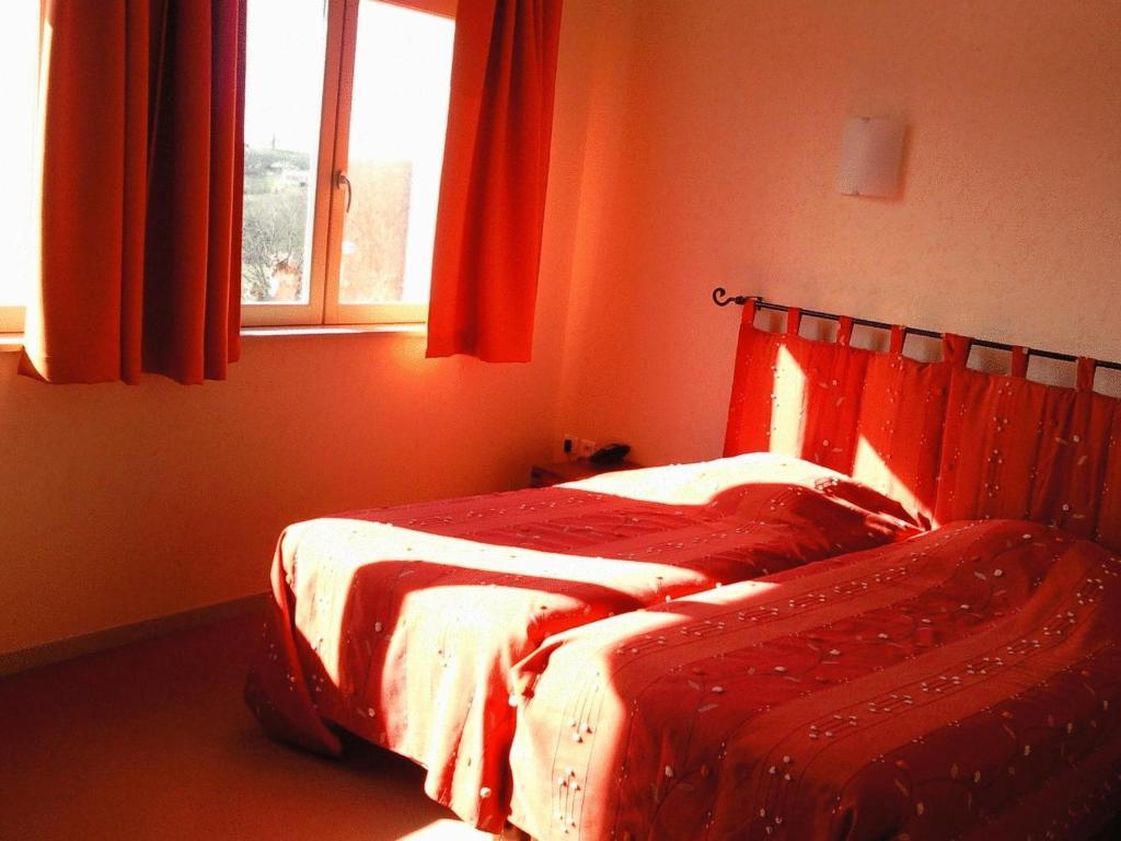 Logis L'Auberge Du Quercy Blanc Molieres  Luaran gambar